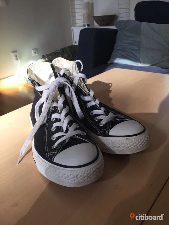 af svinge strække Svarta Converse skor i Kävlinge - Gratis annonsering på Citiboard